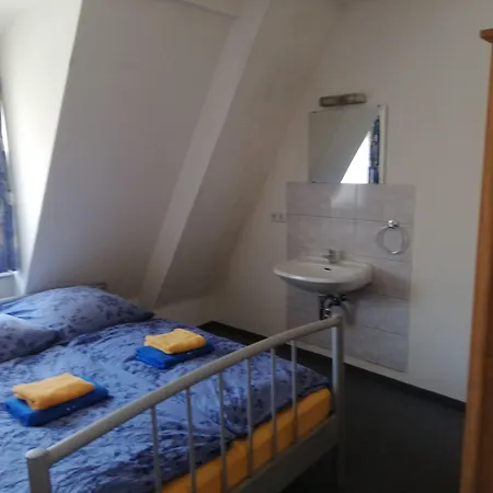 Gaestehaus Heigeleshof לינה וארוחת בוקר אולם